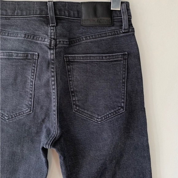 ❗️SOLD❗️Aritzia Denim Forum Yoko High Rise Slim Black - Picture 3 of 5